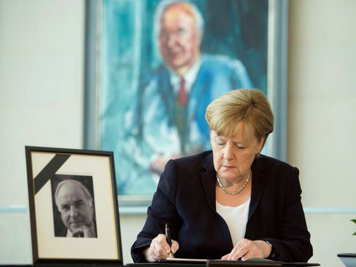 Thủ tướng Merkel cho biết bà thường không có thời gian nghỉ ngơi và vẫn có thể làm việc bình thường dù chỉ ngủ 4 tiếng.