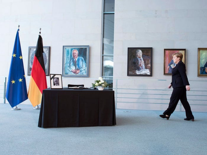 Theo Business Insider, Thủ tướng Merkel từng tiết lộ với cựu Tổng thống Nigeria Goodluck Jonathan rằng, một ngày của bà bắt đầu bằng bữa sáng với chồng, ông Joachim Sauer.