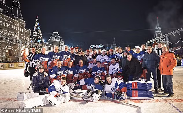 Đội của ông Putin khi đó đã thắng chung cuộc trong trận đấu trước đối thủ với tỉ số 14-10.