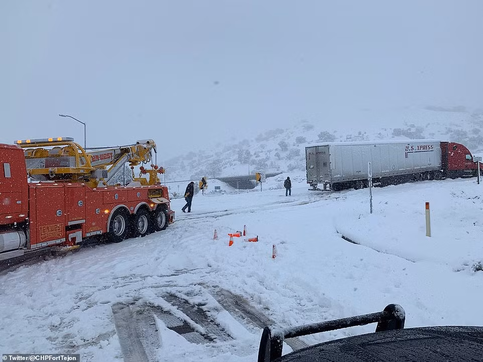 Toan canh nuoc My chim trong bang gia vi bao tuyet kinh hoang