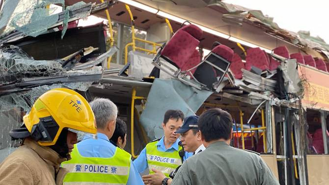 Những chiếc ghế treo lơ lửng giữa không trung.