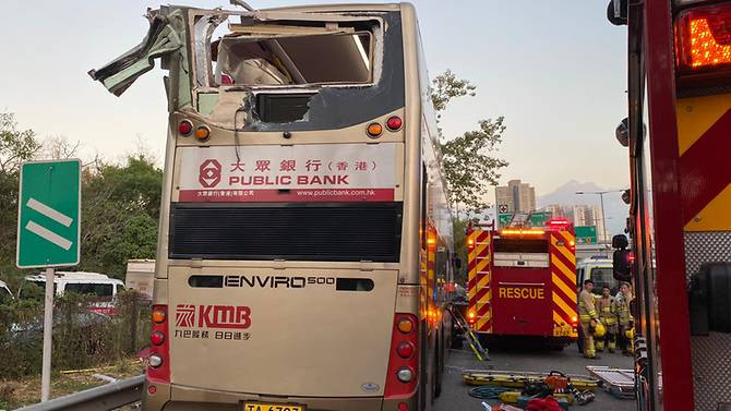 Cơ quan Giao thông Hong Kong cũng gửi lời xin lỗi và chia buồn tới các nạn nhân và gia đình của họ. "Cơ quan Giao thông ngay lập tức đã liên hệ với công ty xe buýt Kowloon để nắm thông tin và yêu cầu công ty này nộp báo cáo điều tra sớm nhất có thể".