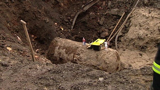 Khoảng 5.500 quả bom thời Thế chiến II được phát hiện và vô hiệu hóa mỗi năm tại nước Đức. Ảnh: BBC.