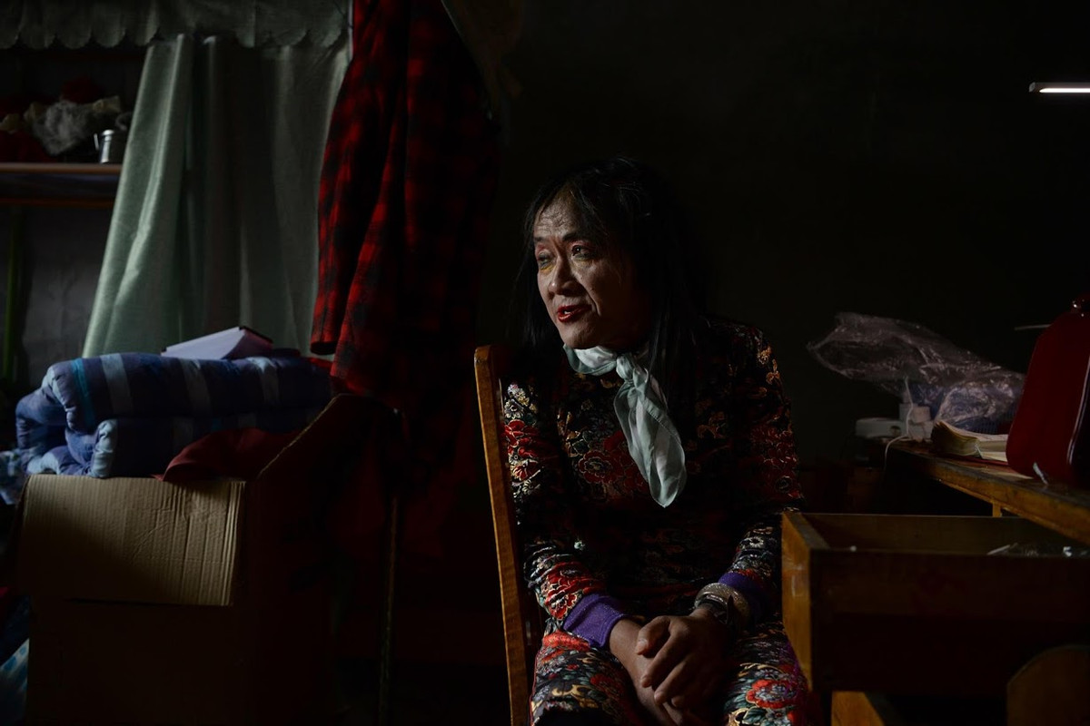 Liu Peilin, một phụ nữ chuyển giới 63 tuổi, cũng sinh sống trong cộng đồng AnotherCommunity.