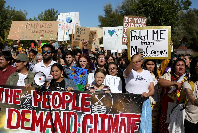 Trong thời gian qua, cô gái 16 tuổi đã tích cực tham gia nhiều hoạt động nhằm nâng cao nhận thức của con người về cuộc chiến chống biến đổi khí hậu cũng như hối thúc chính phủ các nước chung tay hành động để giảm tác động của biến đổi khí hậu. Ảnh: Reuters.