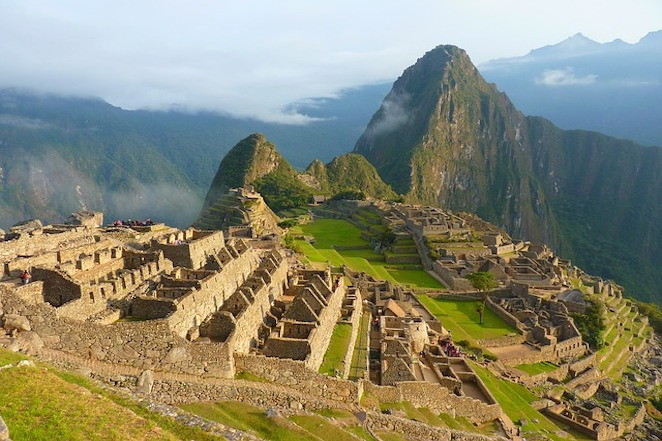 Nhắc đến những thành phố lâu đời nhất thế giới không thể không kể đến Machu Picchu ở Peru. Theo các nhà sử học, thành phố cổ này được xây dựng vào khoảng năm 1450.