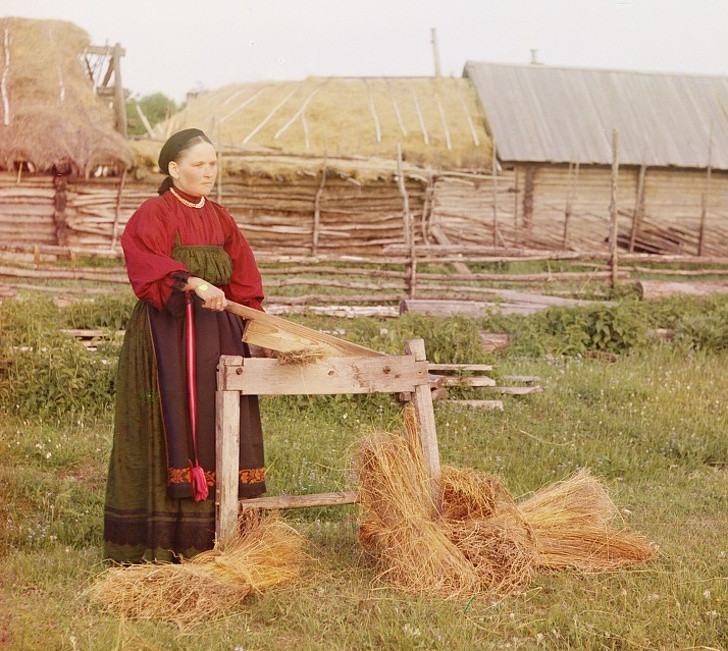 Người phụ nữ bận rộn với công việc.