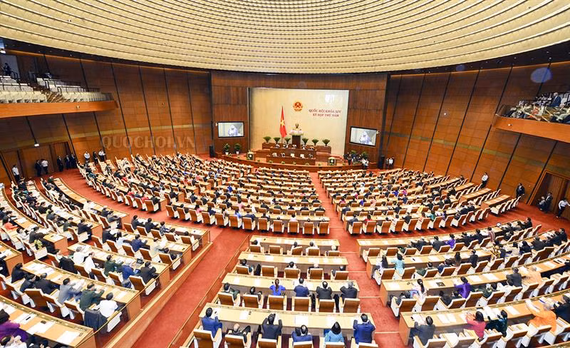 Kỳ họp thứ 5 - Quốc hội khóa XIV diễn ra trong bối cảnh tình hình đất nước tiếp tục có chuyển biến mạnh mẽ và đạt được nhiều kết quả tích cực.