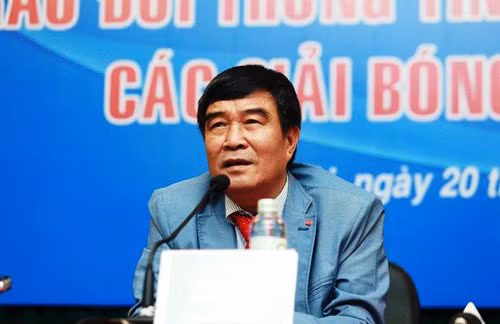 Ông Nguyễn Xuân Gụ cho rằng chỉ là sơ sót của mình là không đăng ký tạm trú, tạm vắng tại quầy lễ tân khách sạn cho người phụ nữ đi cùng.