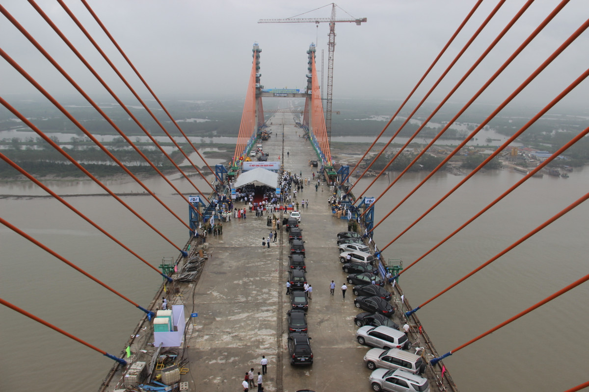 Công trình được đầu tư theo hình thức BOT, với tổng mức đầu tư 7.500 tỷ đồng, trong đó vốn nhà đầu tư 7.300 tỷ đồng.