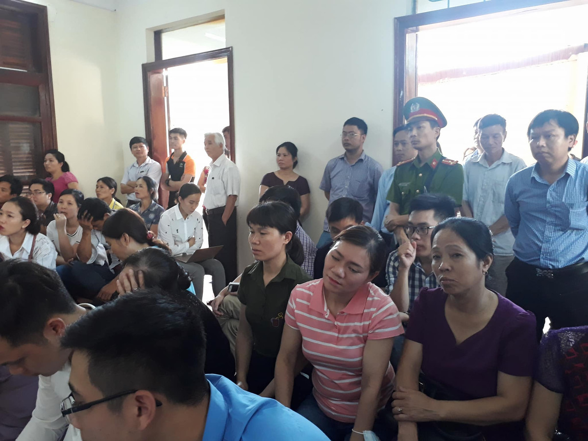 Ngo ngang ly do hoan phien toa xet xu bac si Hoang Cong Luong-Hinh-2