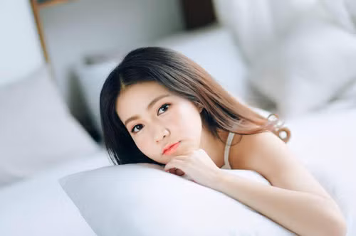 Minh Thư rất vui vì đạt được số điểm như mong muốn, tuy nhiên, cô nàng tự nhận đây không phải là điểm thi xuất sắc. Trước đó, cả ba bài thi ở ba môn Toán, Văn, Anh đều để lại cho Minh Thư nhiều tiếc nuối, nhất là môn tiếng Anh. Ở nhiều câu hỏi, cô nàng phân vân giữa hai đáp án và sau cùng, đều lựa chọn đáp án sai.