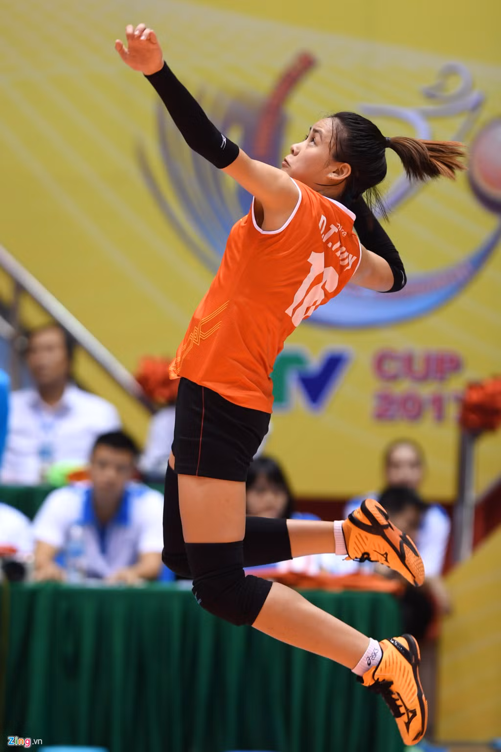 Đây là lần đầu tiên nữ tuyển thủ 19 tuổi có chiều cao 1,75 m được bầu chọn vào danh sách Top 10 Hoa khôi VTV Cup 2017.