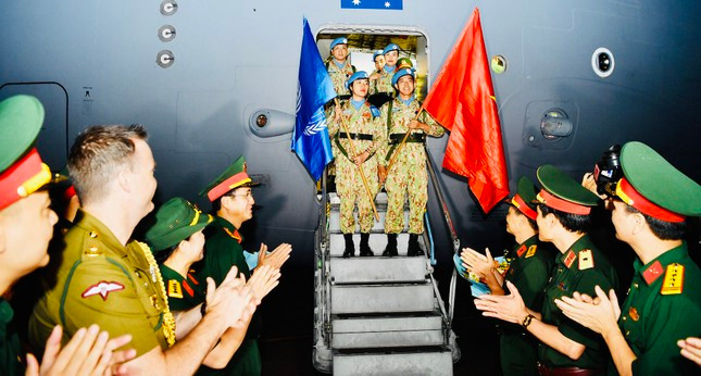 BV dã chiến cấp 2 số 4 của Việt Nam hoàn thành nhiệm vụ về nước BV da chien cap 2 so 4 cua Viet Nam hoan thanh nhiem vu ve nuoc