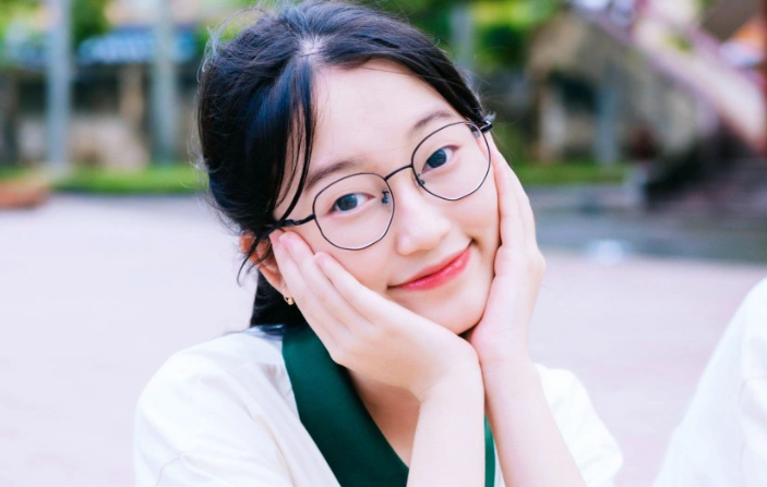 Với kết quả này, em đang phân vân giữa ngành Khoa học Máy tính của trường Đại học Bách khoa TP HCM và ngành Logistic và Quản lý chuỗi cung ứng của trường Đại học Ngoại thương cơ sở 2.