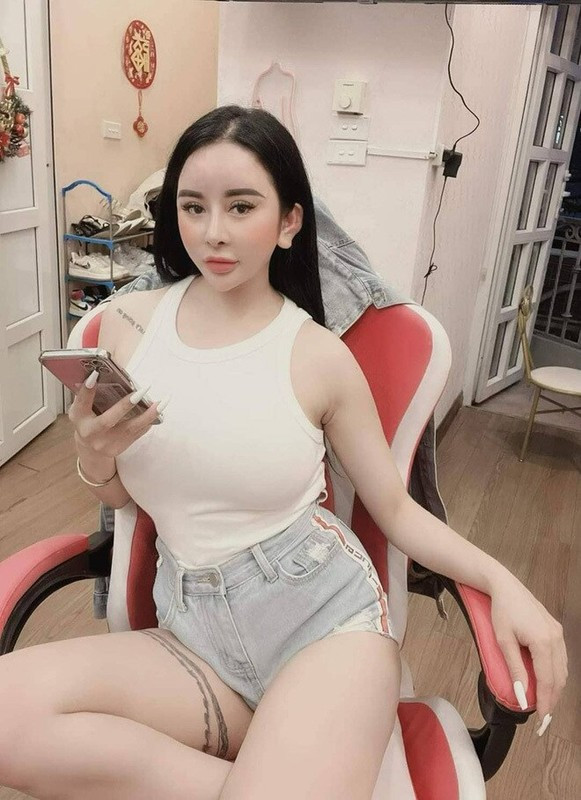 Để có được điều đó, Hằng đã bán linh hồn cho "ma tuý", ngày 14/6, Phạm Thị Hằng bị Công an quận Hoàn Kiếm khởi tố bị can đối để điều tra về tội "Mua bán trái phép chất ma túy". Quá trình khám xét khẩn cấp nơi ở của Hằng, cơ quan Công an phát hiện 1 cân điện tử, 24 viên ma túy tổng hợp và 23 gam MDMA.