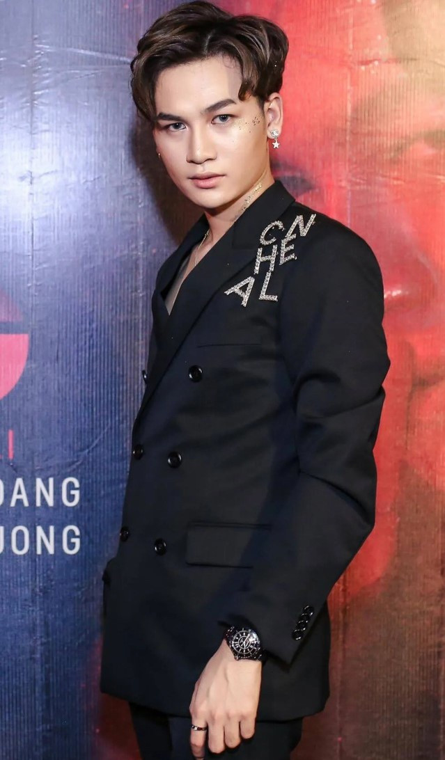 Sau cuộc thi, Ali Hoàng Dương gắn bó với ê-kíp của Lưu Thiên Hương. Nam ca sĩ cũng hoạt động sung sức trên thị trường âm nhạc, song chưa có hit "làm mưa làm gió" như kỳ vọng. Năm 2019, Ali Hoàng Dương bất ngờ đảm nhận vị trí huấn luyện viên của The Voice Kids cùng với Lưu Thiên Hương. Cả hai đã đưa học trò lên ngôi quán quân.