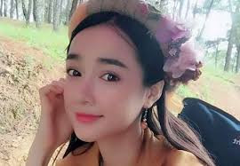 Nhã Phương đăng tải trang cá nhân bức ảnh chân dung trong tạo hình cổ trang.