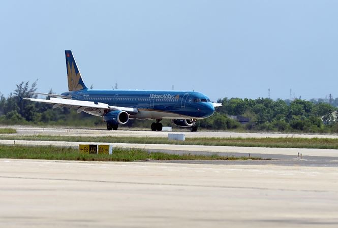 Máy bay đã hạ cánh lệch vị trí quy định trong điều kiện thời tiết xấu. Ảnh minh hoạ.