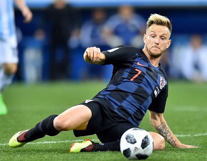 4. Ivan Rakitic (thi đấu 548 phút) 7.45 điểm