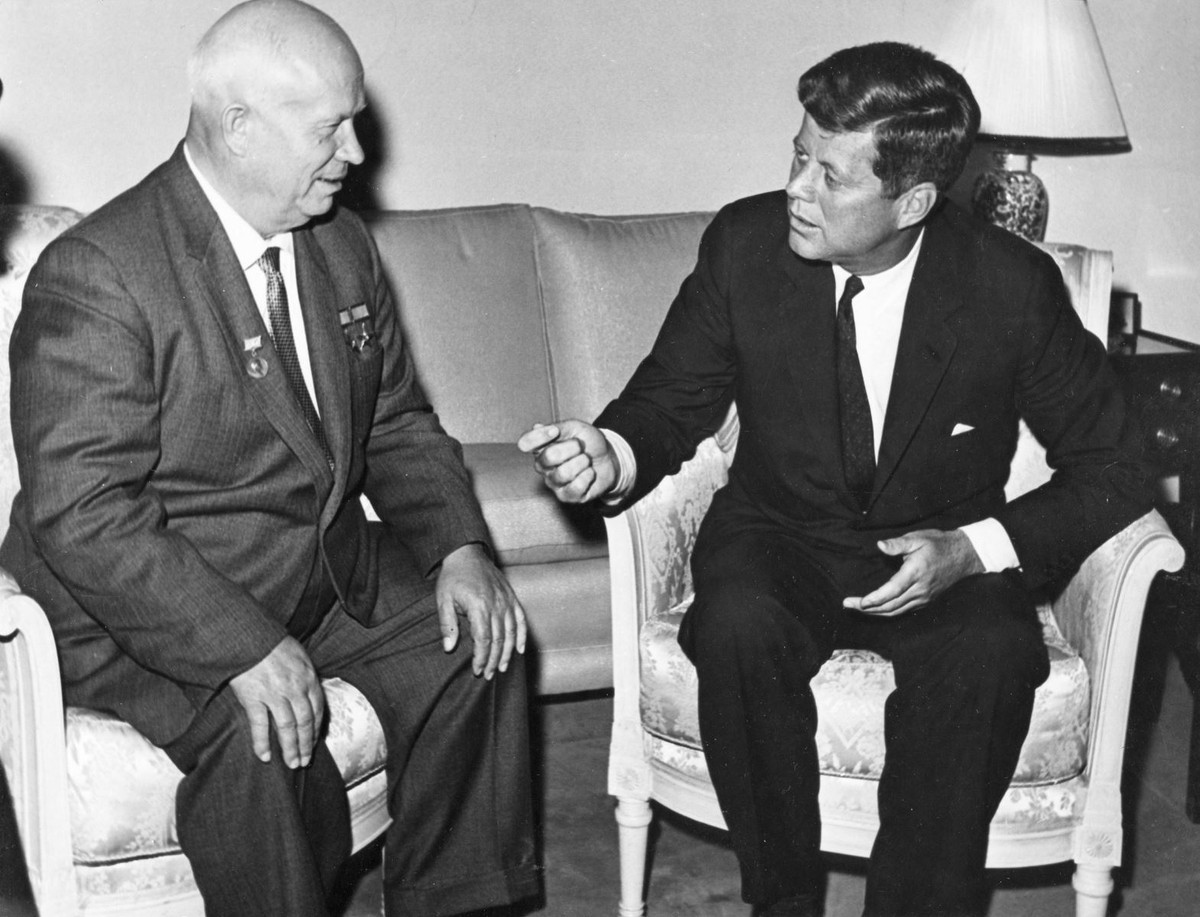 Nikita Khrushchev cùng với John F. Kennedy tại Vienna, Áo tháng 6/1961. Ảnh: Nhà Trắng/Reuters