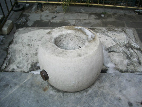 Ngày nay, du khách có thể tham quan giếng Trân phi trong sân nhỏ, nằm ở mạn phía đông bắc Tử Cấm Thành. Ảnh: Wiki Commons.