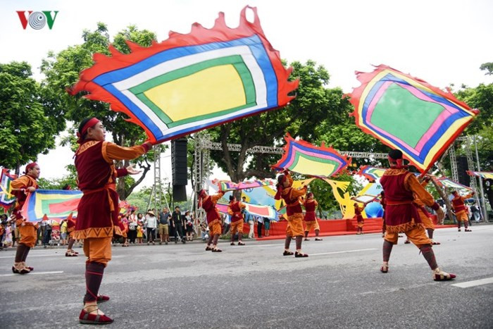 Lễ hội là dấu ấn quan trọng nằm trong chuỗi sự kiện kỷ niệm 10 năm mở rộng địa giới hành chính Hà Nội được Sở Văn hóa Thể thao Hà Nội phối hợp cùng Trung tâm Bảo tồn và Phát triển nghệ thuật sân khấu Việt Nam tổ chức.