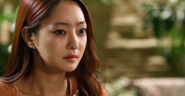 Trước tình cảnh chồng ngoại tình và đòi ly hôn để lấy vợ 3, cô vợ vẫn hỏi có nên níu kéo hay không. (Ảnh minh họa)