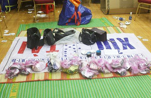 Tang vật công an thu giữ tại chiếu bạc. Ảnh: Công an cung cấp.