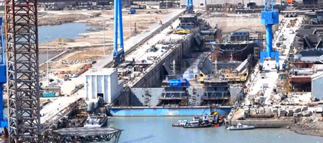 Tập đoàn đóng tàu thống nhất của Nga (USC) dự định mua lại nhà máy đóng tàu tư nhân lớn của Ấn Độ mang tên Reliance Naval and Engineering Ltd (RNEL hoặc RNAVAL) đặt tại Pipavava (bang Gujarat).