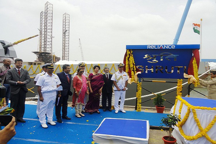 Đến nay, xưởng đóng tàu RNEL là doanh nghiệp chế tạo tàu biển lớn nhất Ấn Độ, với một bến tàu khô khổng lồ dài 662 m và rộng 65 m, có khả năng chứa tàu với mọi kích cỡ.