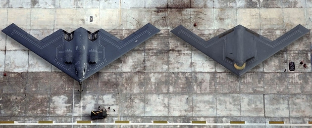 Đây là đặc điểm cho phép giảm sự hiện diện tín hiệu của máy bay trên màn hình radar, và được xem là khía cạnh mang đến sự thay đổi đột phá cho thiết kế oanh tạc cơ.