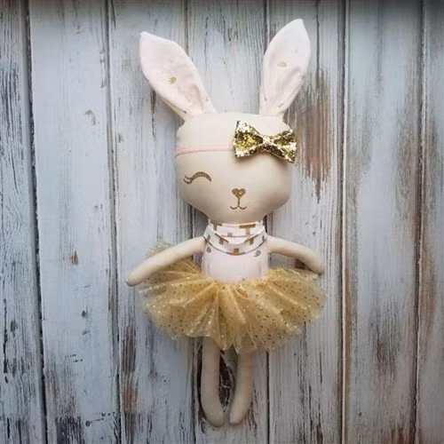 Cô bé mất mắt vì ung thư, điều người mẹ làm gây bất ngờ - Hình 5 Co be mat mat vi ung thu, dieu nguoi me lam gay bat ngo-Hinh-5