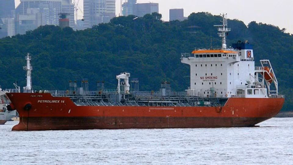 Chiec tau cuu 2 thuy thu chinh la tau va cham voi Hai Thanh 26?