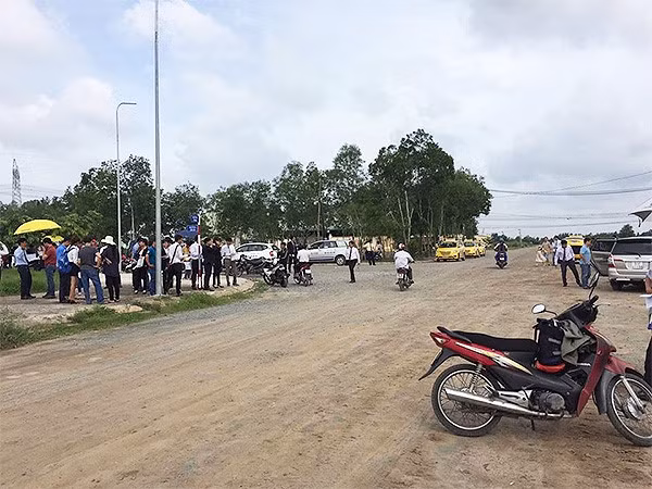 Ai thoi gia dat Cu Chi tang 