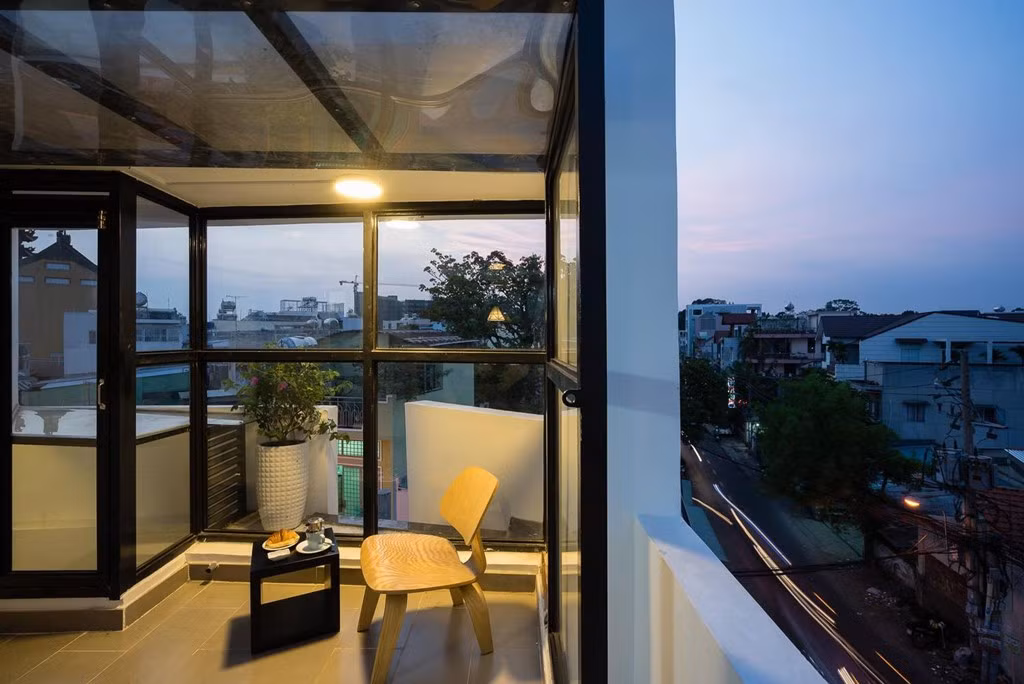 Kiến trúc sư hy vọng kiến trúc cắt giấy độc đáo của căn nhà sẽ thêm một nét mới cho việc thiết kế các công trình mang lại bộ mặt của khu vực Gò Vấp, vốn chật chội, bí bách.