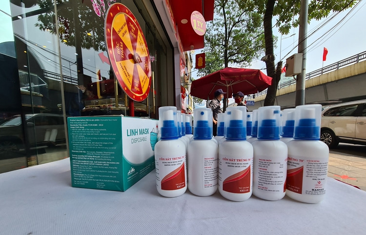 Các biện pháp phòng chống COVID-19 cho khách hàng mua vàng dịp Thần Tài được Bảo Tín Mạnh Hải áp dụng trên toàn hệ thống 5 chi nhánh.