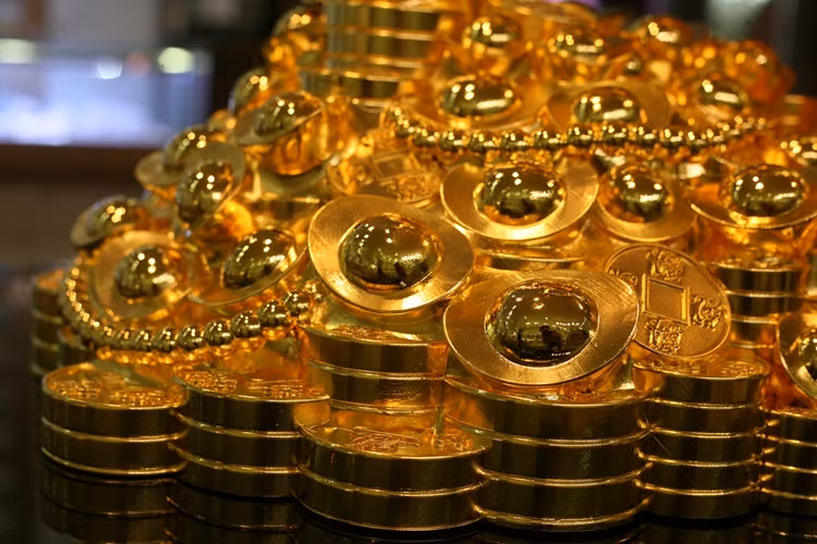 Từ các chi tiết nhỏ nhất của sản phẩm đều được chế tác vô cùng tinh xảo, kỳ công.