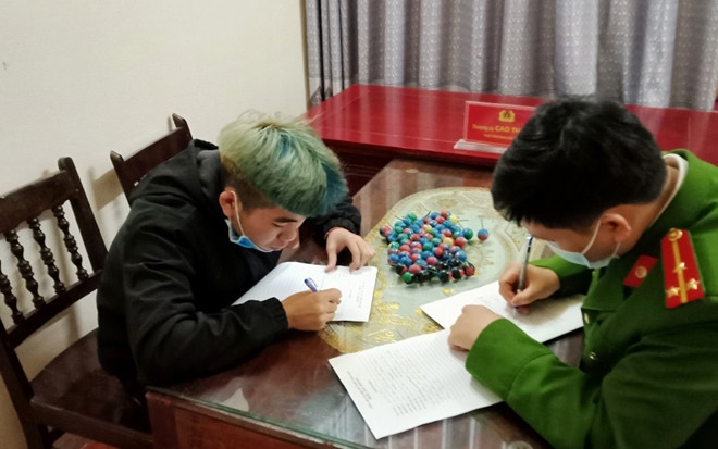 Gan 40 khau sung duoc giao nop trong dip Tet Nguyen dan-Hinh-2