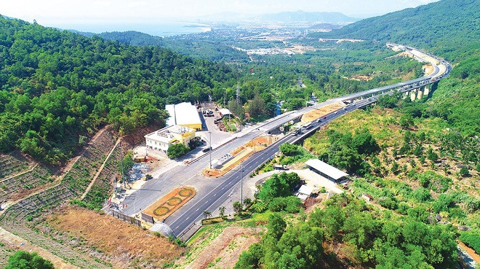 Ong Ho Minh Hoang lam Pho Chu tich Hung Thinh Incons con nam cong ty nao?-Hinh-2