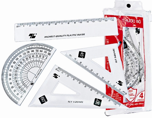 Thước kẻ và ê-ke cũng tương tự. Mặc dù chỉ những bé lớp 3 trở lên mới sử dụng đến ê-ke nhưng trẻ em trong độ tuổi này vẫn rất hiếu động và nghịch ngợm dễ dẫn đến những chấn thương vô tình với đầu nhọn của những chiếc ê-ke. Ảnh: Flexoffice.