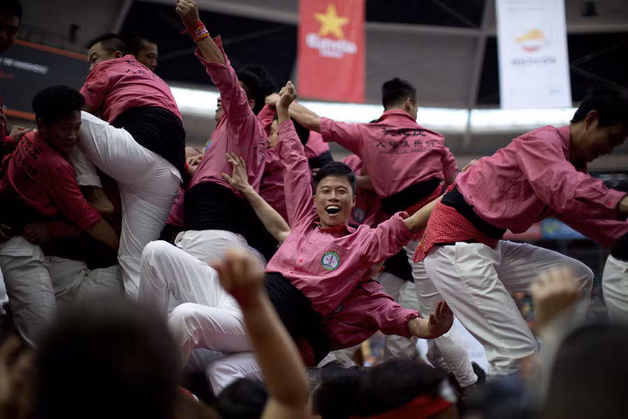 Mặc dù vậy càng ngày càng có nhiều đội đến đây để tham dự.