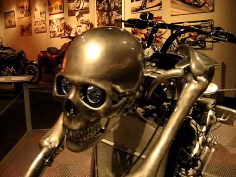 Đây là nơi những tay độ xe nghiệp dư mang đến những tác phẩm của mình để chứng tỏ tên tuổi trong làng chơi xe.