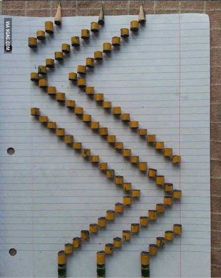 Nếu không biết vẽ, bạn vẫn có thể sử dụng giấy và bút để tạo ra những tác phẩm đủ để "câu like" trên mạng xã hội như thế này. Ảnh: 9gag.