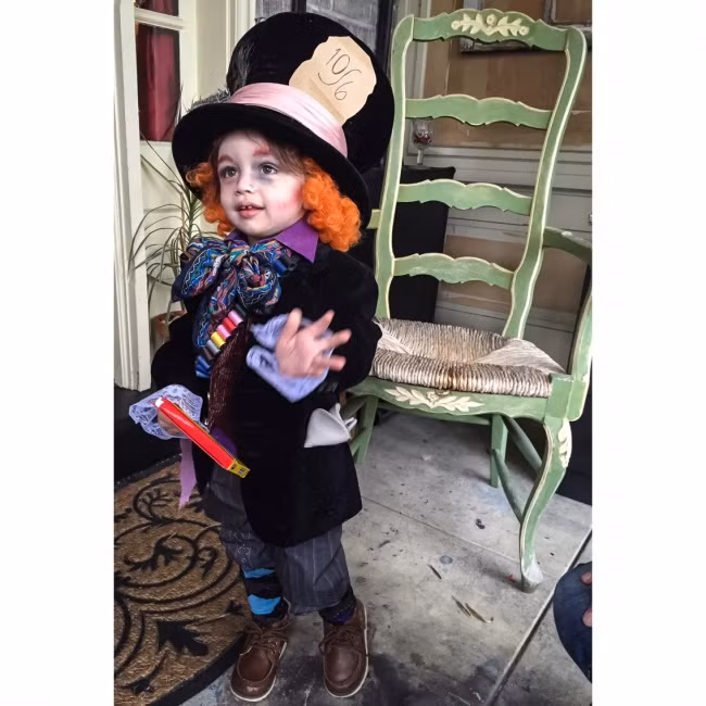 Hay nhân vật chú hề trong bộ phim nổi tiếng "Alice lạc vào xứ sở thần tiên". Ảnh: Brightside.