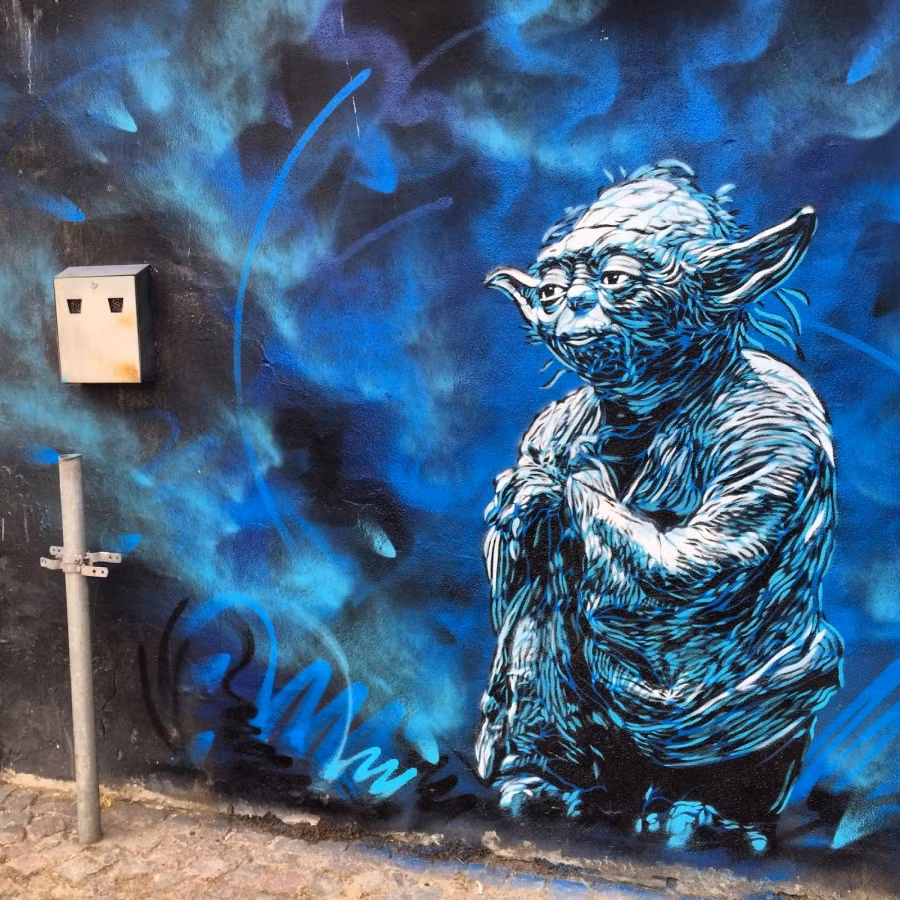 Về mặt luật pháp thì rõ ràng việc vẽ nghệ thuật hay những bức tranh Graffity tại những nơi công cộng là vi phạm pháp luật. Ảnh: Brightside.