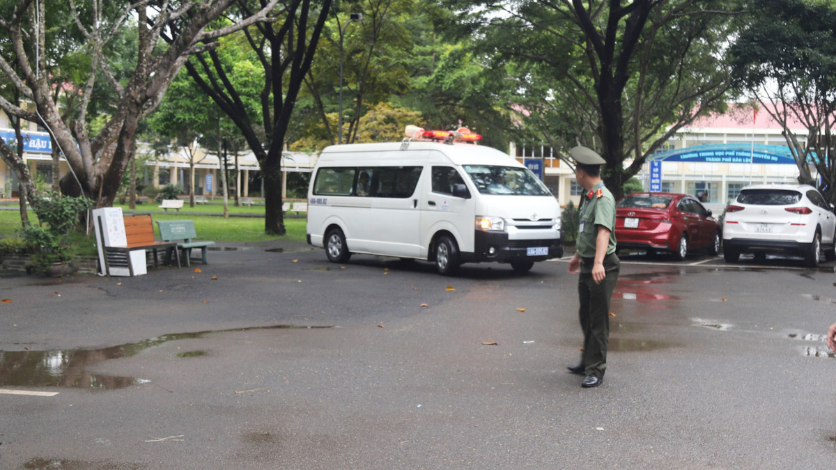 Lam Dong: Bi tai nan van chiu dau de hoan thanh thi mon Toan-Hinh-3