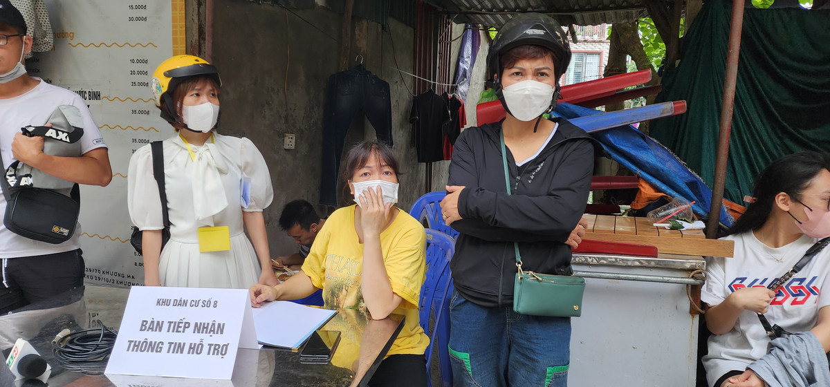 Cháy chung cư mini ở Hà Nội: An ninh vẫn thắt chặt quanh hiện trường - Hình 2 Chay chung cu mini o Ha Noi: An ninh van that chat quanh hien truong-Hinh-2
