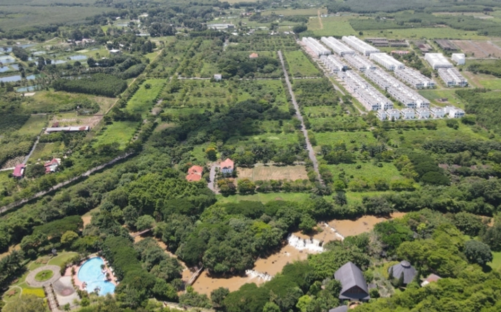 Dự án khu dân cư mật độ thấp và du lịch sinh thái thác Giang Điền có diện tích khoảng 118 ha. Được chia thành 3 phân khu, trong đó 2 phân khu là khu dân cư với quy mô dân số khoảng 5.000 người, 1 phân khu du lịch. (Ảnh: Dân Trí).