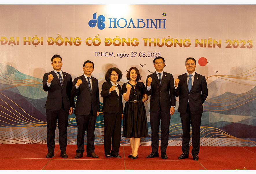 Kinh doanh lo “khung”, Hoa Binh (HBC) nhan 4 an phat tu HOSE-Hinh-2